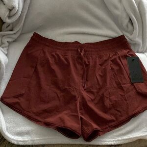 Woman’s 90 degrees flex for it shorts XL rustic cognac NWT